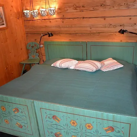 Ma¶a¶serhus * Saanen